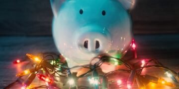 The Fed's Rate Hikes: How Savings Accounts Will Change in 2025 - Cover Image