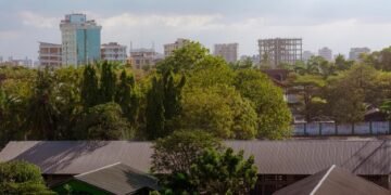 Green Savings: Eco-Friendly Investments & Tax Credits for 2025 - Cover Image