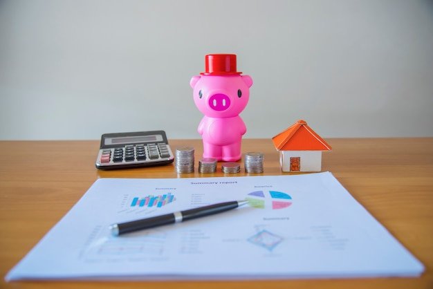 A comparison chart of different savings and investment options, including high-yield savings accounts, CDs, and low-risk investment funds, with their respective interest rates and risk levels.