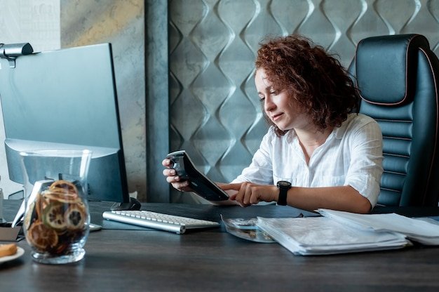 The Role of Technology in Budgeting: Best Apps & Tools for 2025
