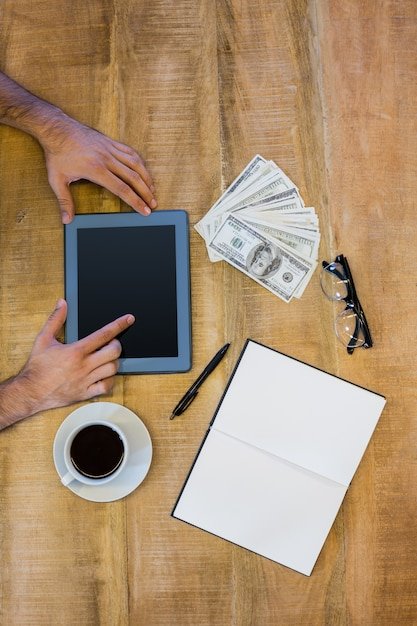 Debt Management Strategies: Your 2025 Guide to Financial Freedom in the US